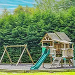 Paradise Lakeside Tatil parkı *