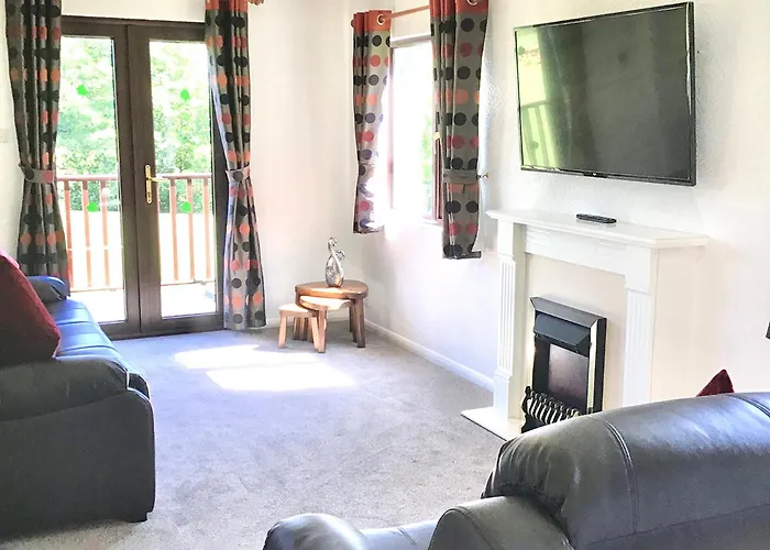 Paradise Lakeside * East Cottingwith