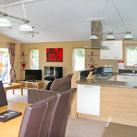 Paradise Lakeside Lodges Holiday park